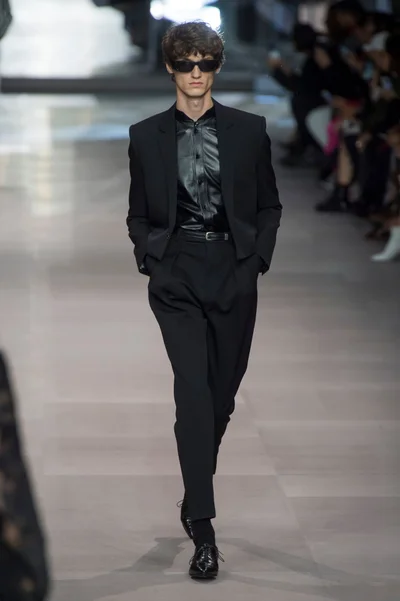 Look 17